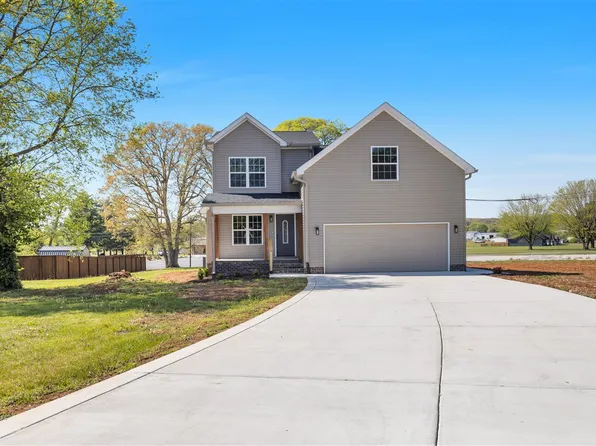 98 Country Club Blvd, Russellville, KY 42276