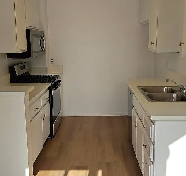 Villa Monaco Apartments — Photo 10
