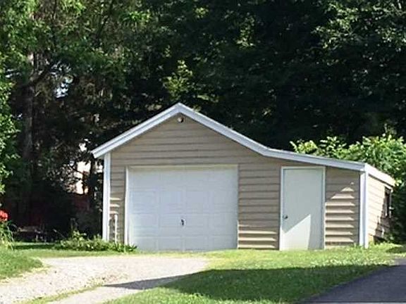 3rd image of 54 Midway Ave