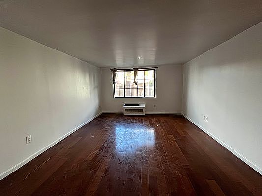 1st image of 24 Lawton St APT 2A