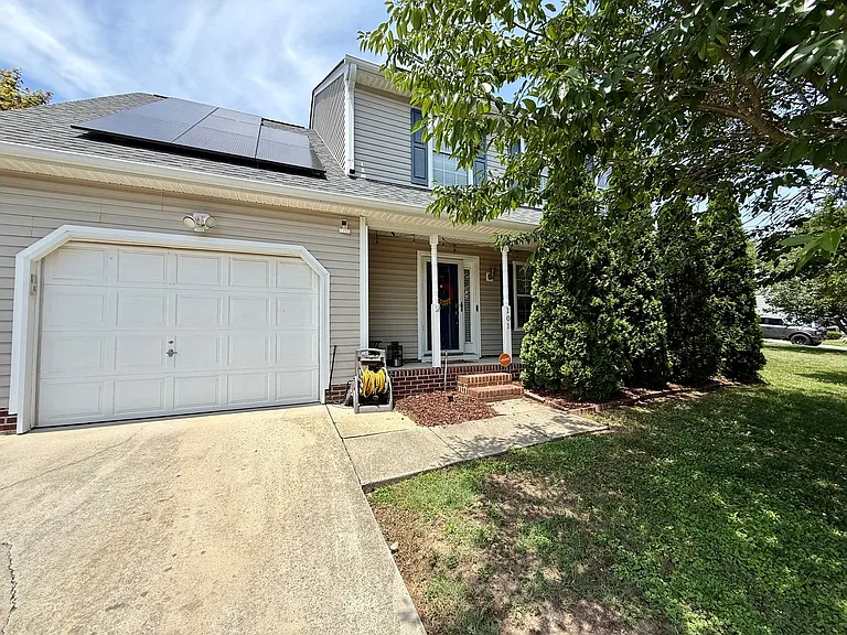 101 Emerald Ct — Photo 1
