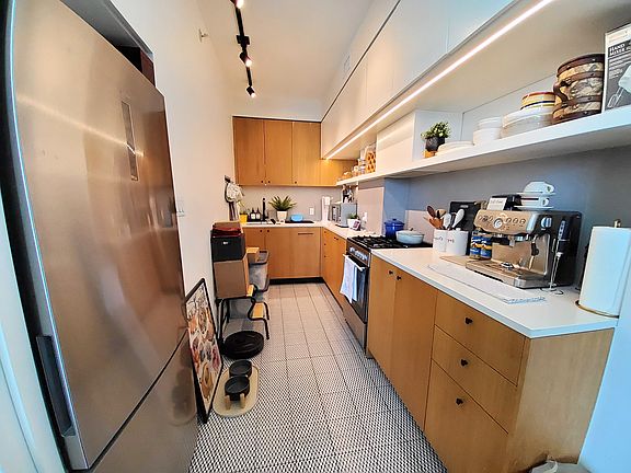 5th image of 633 Marcy Ave APT 804