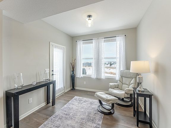 5th image of 173 Junco Rd N