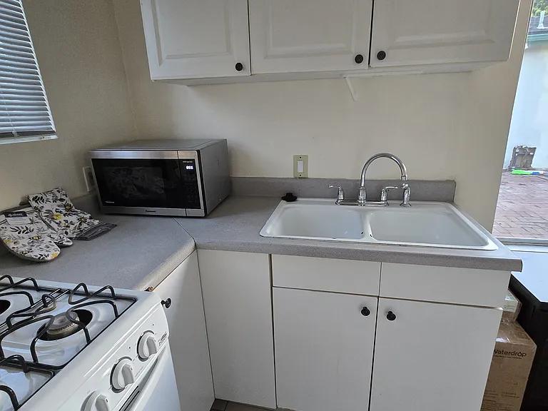 1810 Vicente Dr — Photo 14