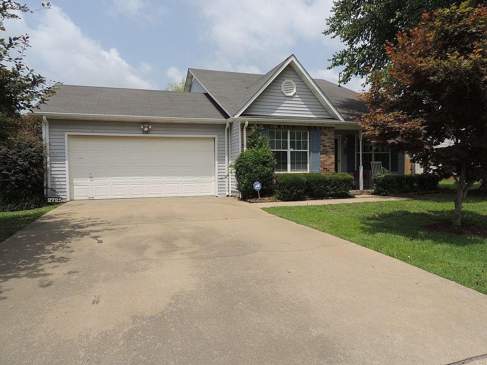1st image of 2725 Clifton Dr