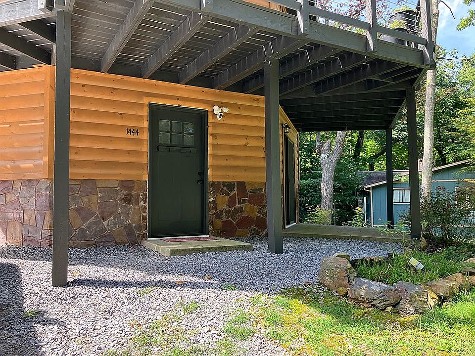 1st image of 1444 N Arbon Ln