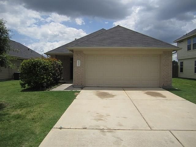 1st image of 22319 Queenbury Hills Dr