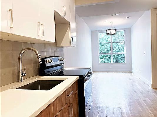1st image of 2028 Davidson Ave #5A