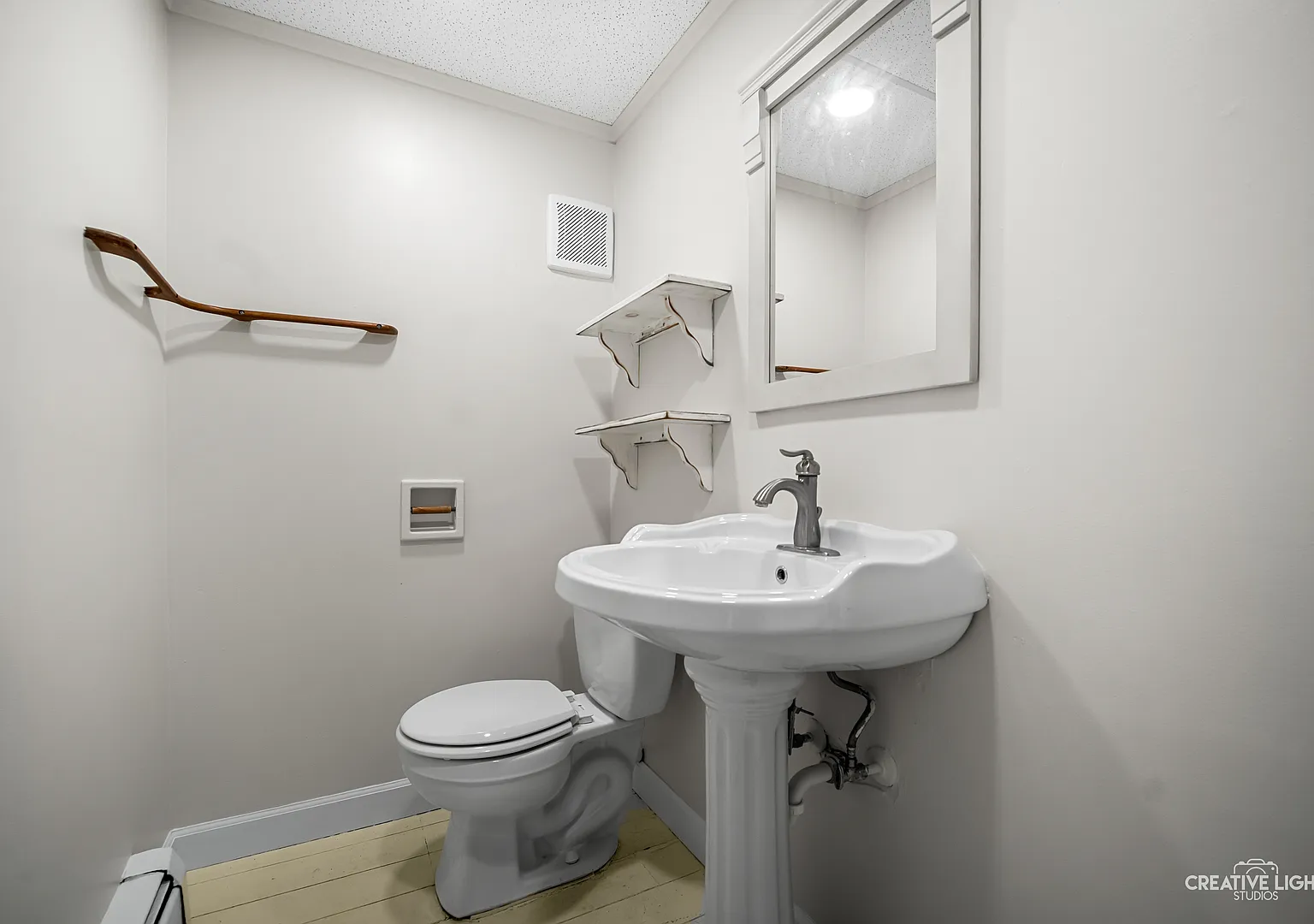 3 bed, 1.5 bath, 1500 sqft, $2,800 — Photo 3