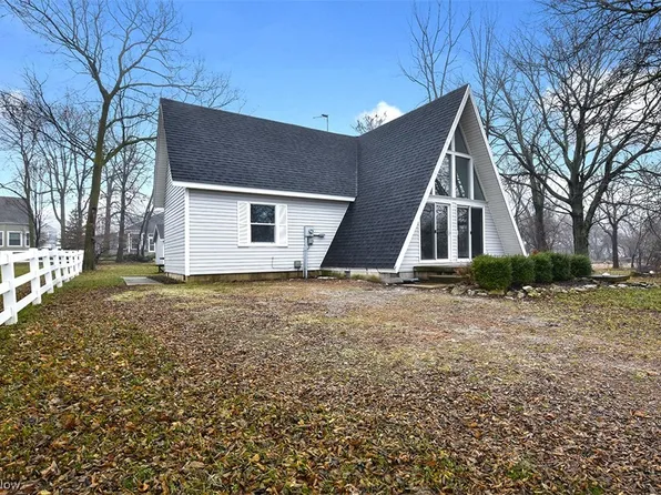 4055 S Memorial Shoreway Dr, Lakeside Marblehead, OH 43440