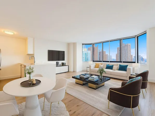 1735 York Avenue image 2 of 21