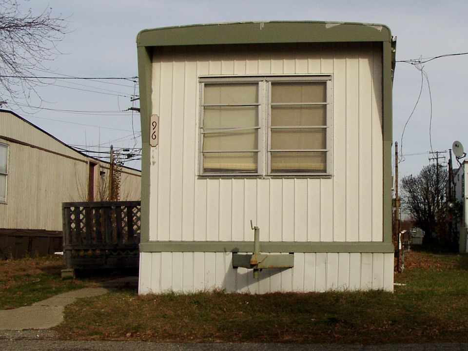 2nd image of 96 Cirrus Dr