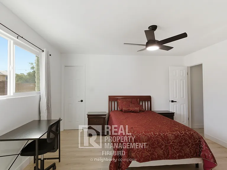 4112 S Grandview Ave — Photo 12