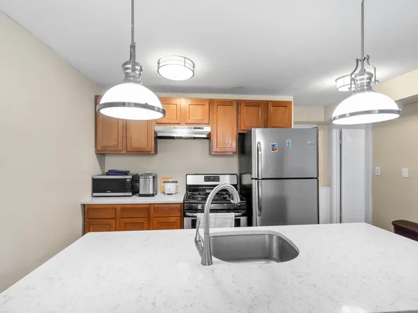 1107 E Genesee St, Syracuse, NY