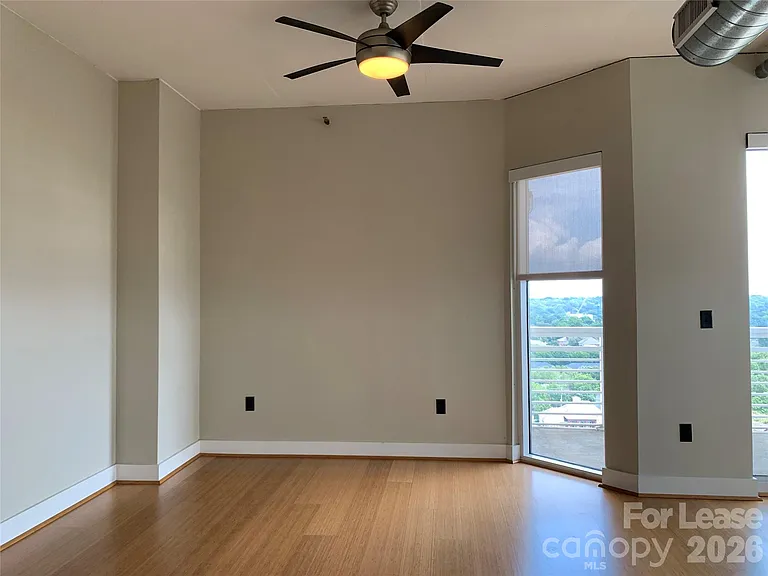 505 E 6th St #1305 — Photo 12