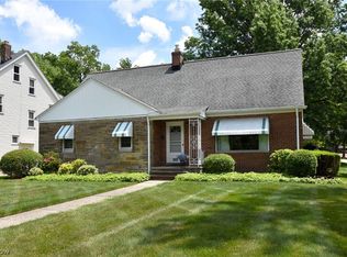 3948 Monticello Blvd, Cleveland Heights, OH 44121