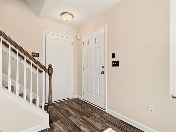 4th image of 3910 Copperfield Ct