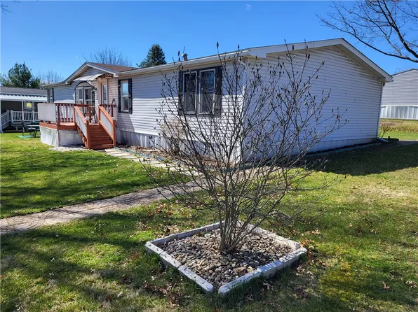 161 Treesdale Dr, Cranberry Township, PA 16066