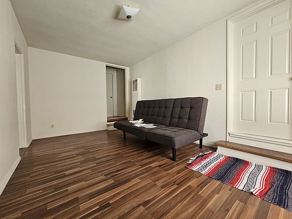 3rd image of 1750 Purdue Ave #8
