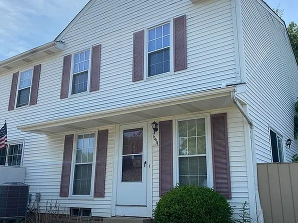 17414 Sheldon Ct Unit 44C, Brookpark, OH 44142