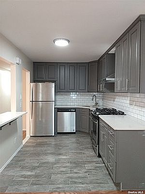 1st image of 25-22 Parsons Blvd #3