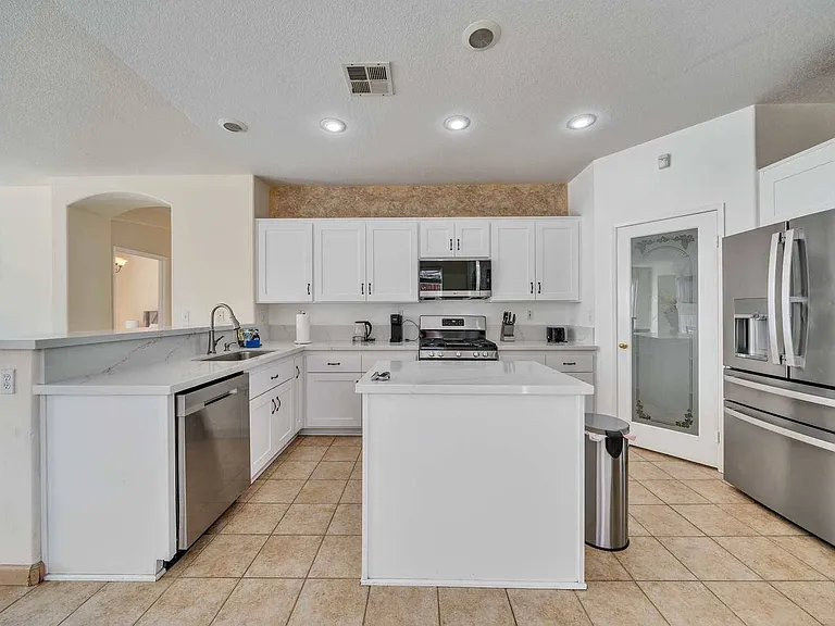 21585 Del Amo St — Photo 12