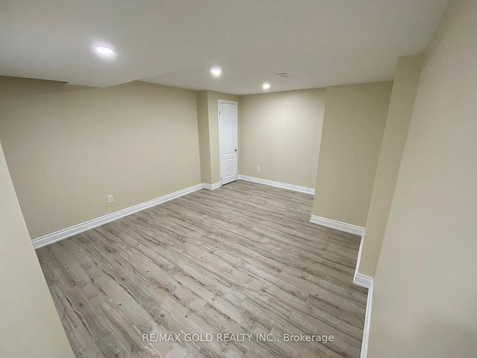 2 bed, $1,650 — Photo 2