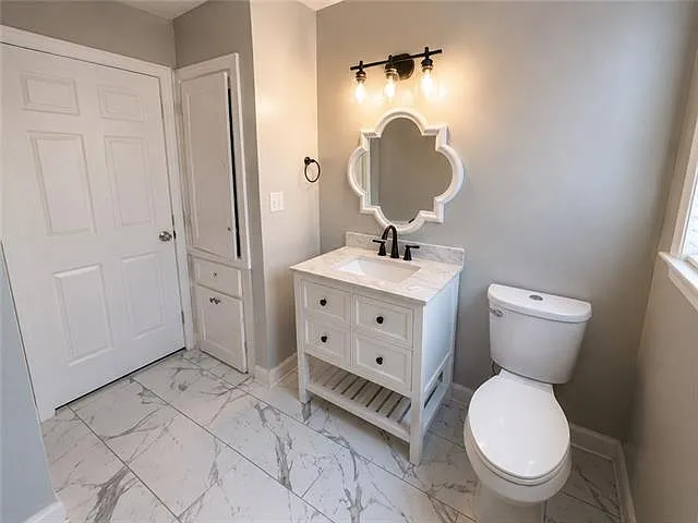 4218 Vincennes Pl — Photo 7