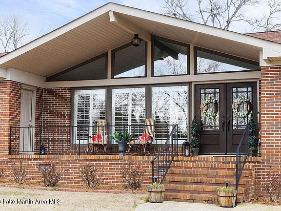 3rd image of 1265 Parrish Pkwy