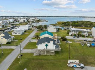 104 Brooks St, Atlantic Beach, NC 28512