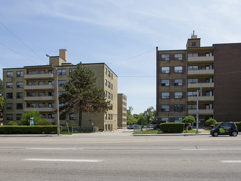 2223 Eglinton Ave E — Photo 21