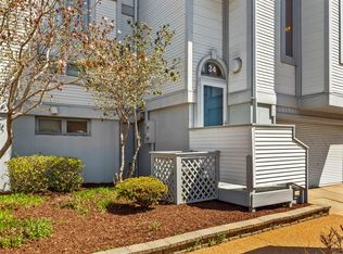 34 Columbus Square Dr, Saint Louis, MO 63101