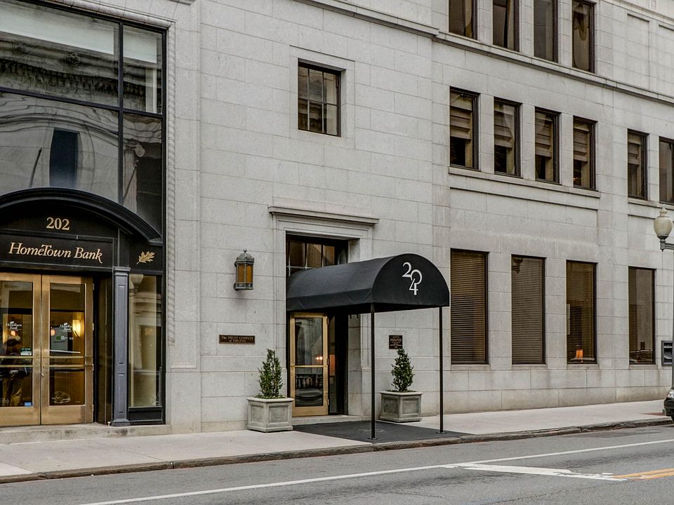 1st image of 204 Jefferson St #6