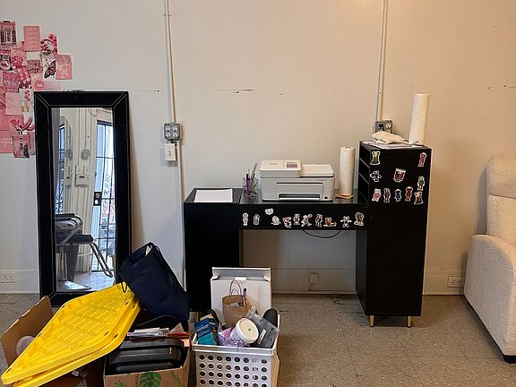 5th image of 2024 Dickinson St Floor 1