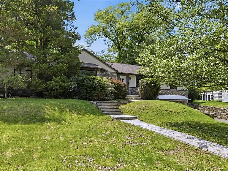 180 Eliot St — Photo 35