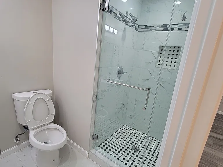 708 E Verdugo Ave #202 — Photo 5