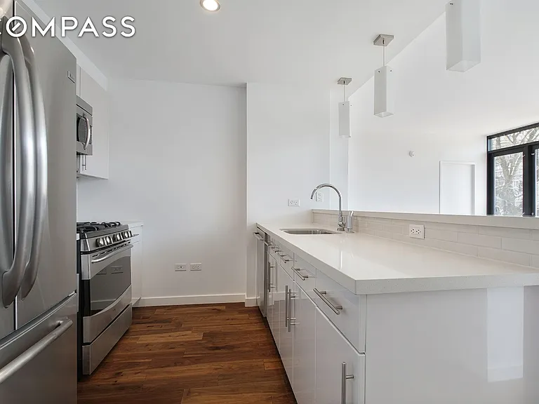 125 N 5th St #2E — Photo 2