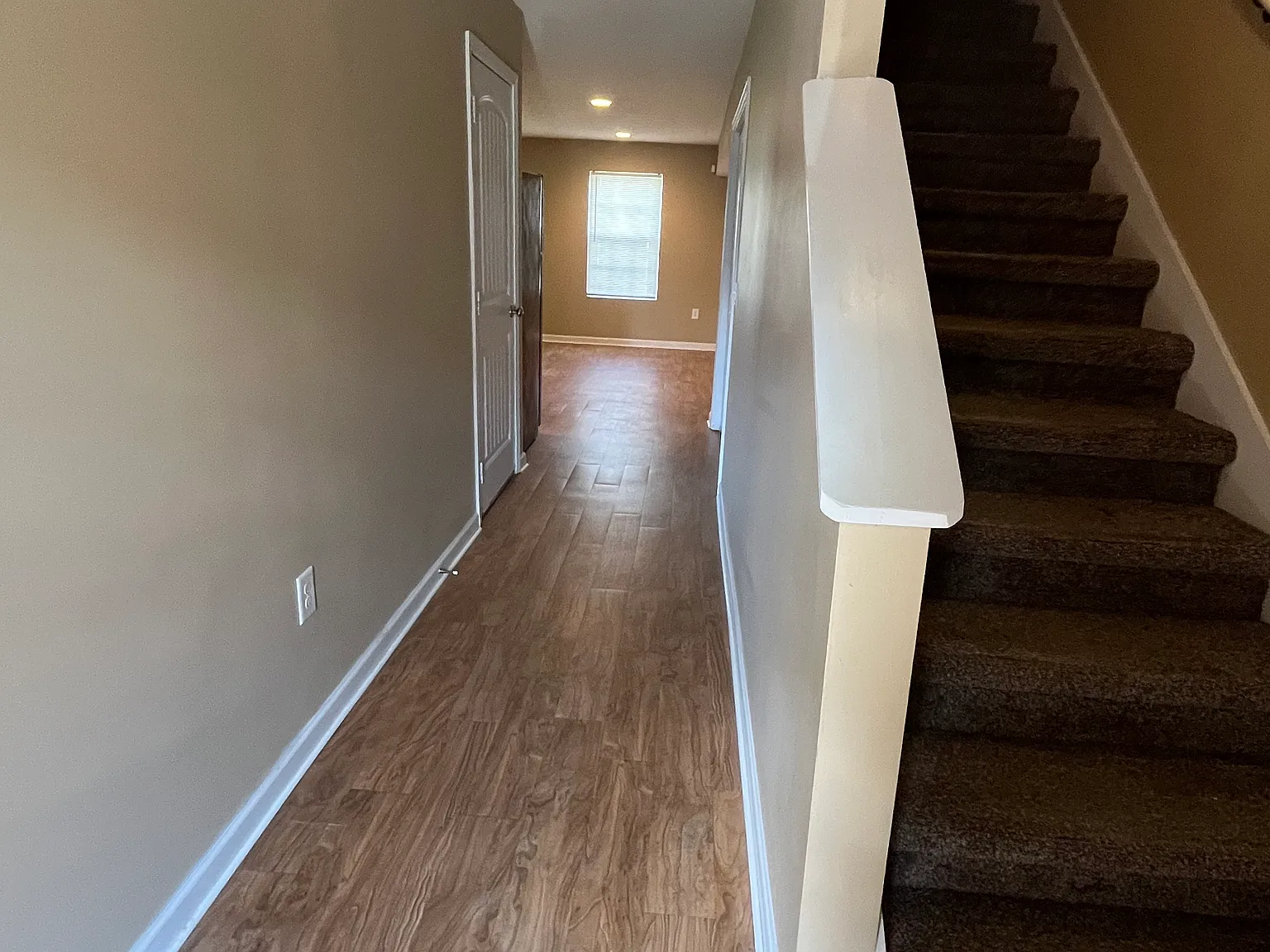 648 Stowe Court — Photo 2