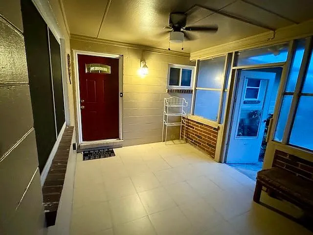 560 Coppitt Dr E — Photo 6