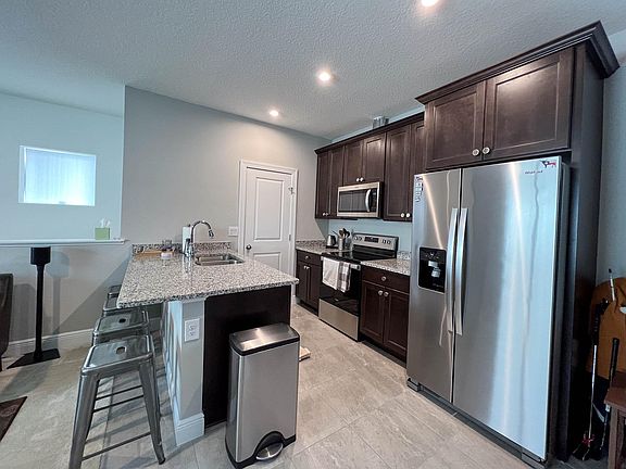 5th image of 13827 Hamsun Ave