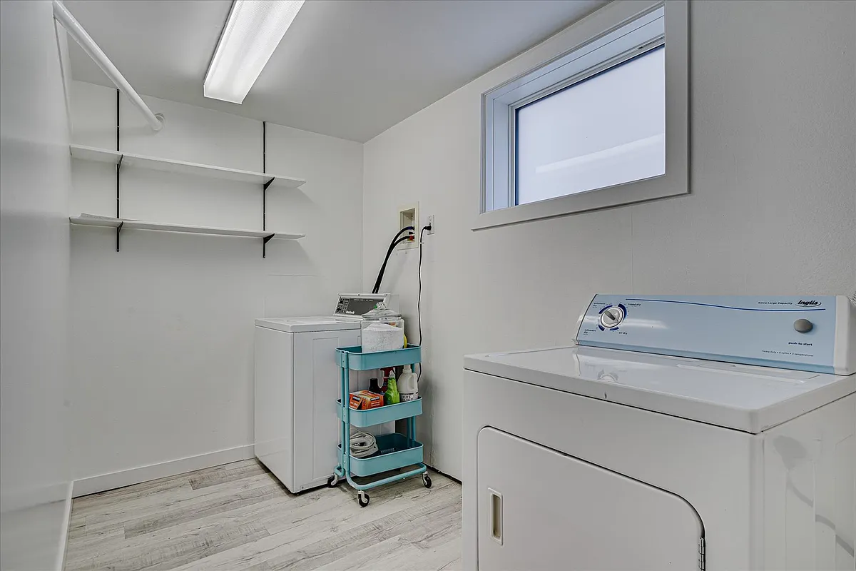 Building Photo - 344 Carleton Dr #B