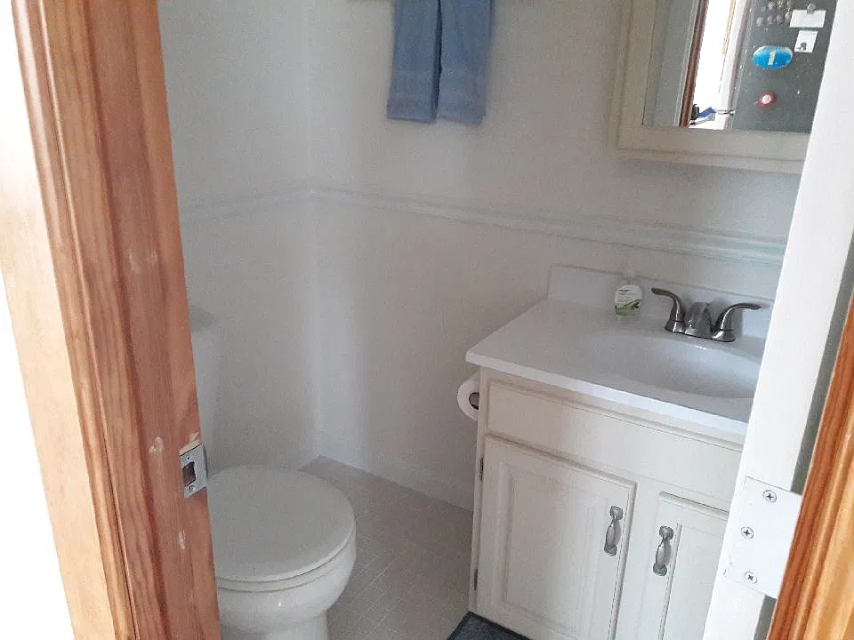 3 bed, 1200 sqft, $2,700 — Photo 4