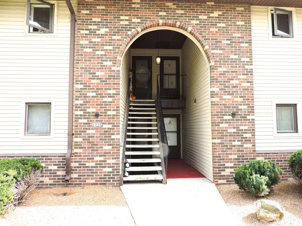1735 Maricopa Dr APT A, Oshkosh, WI 54904