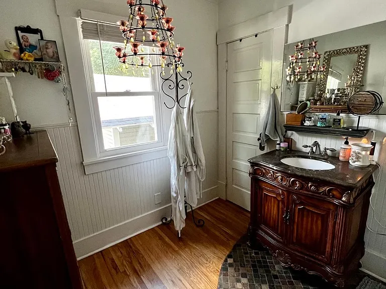 Bathroom w storage closet