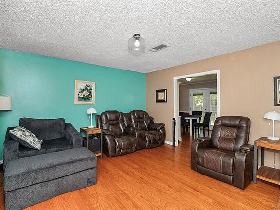 5th image of 1504 Williams Ave