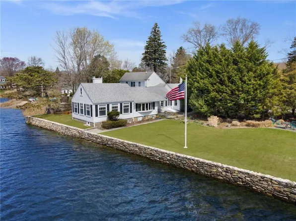 166 New Meadow Rd, Barrington, RI 02806