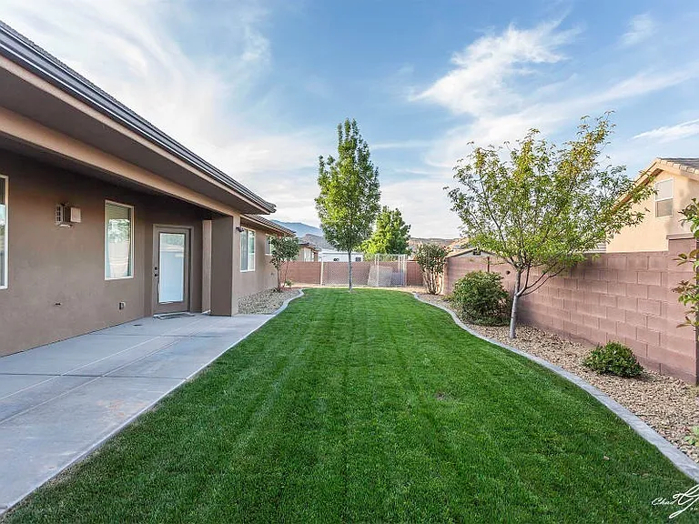 422 N 3450 W — Photo 18