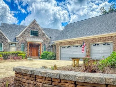 950 Sierra Trace Rd, Denton, NC, 27239