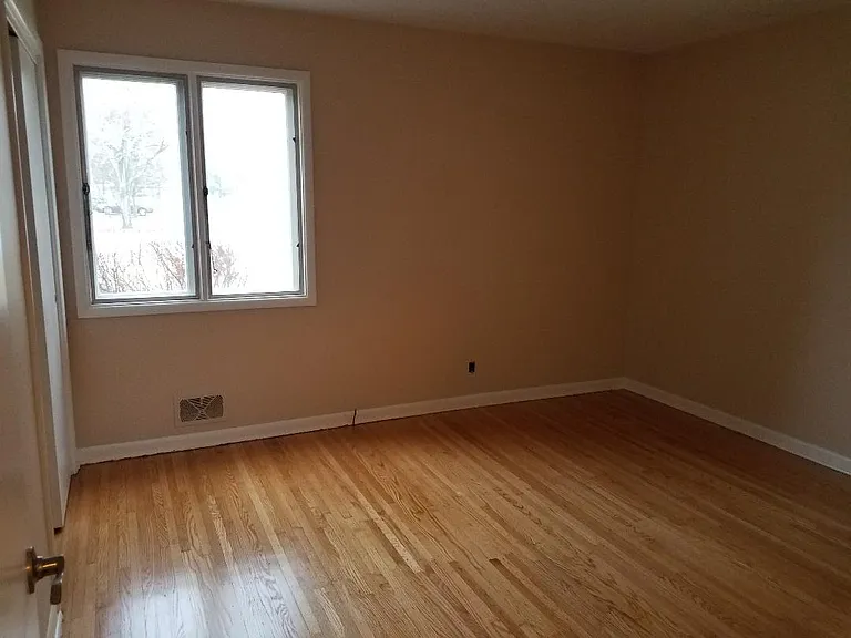 8 Butternut Dr — Photo 8