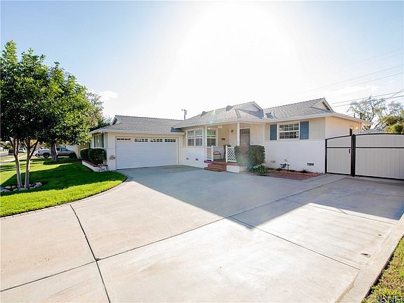 2nd image of 10147 Gloria Ave